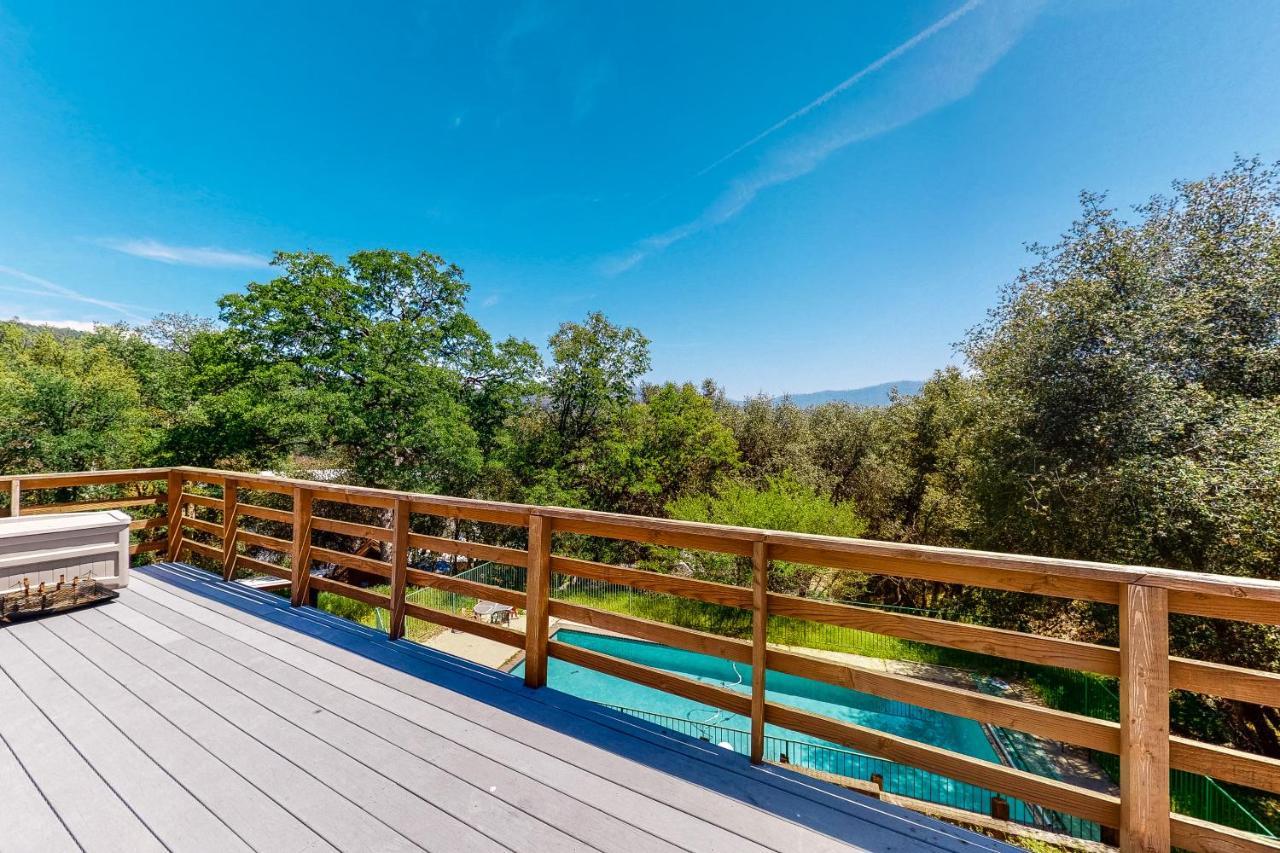 Вилла Hodges Hill Yosemite House Окхерст Экстерьер фото